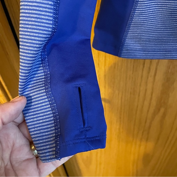 Under Armour Top Cold gear fitted long sleeve pullover thumb holes purple stripe - Picture 4 of 7